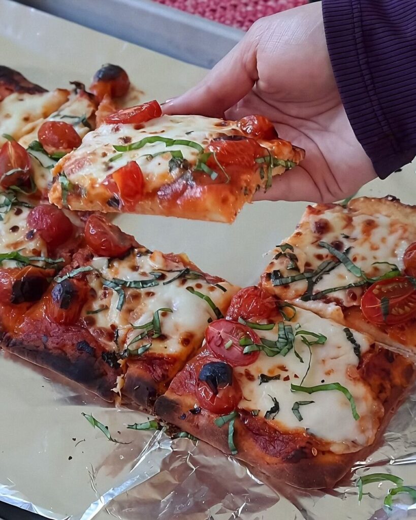 15-Minute Caprese Pizza