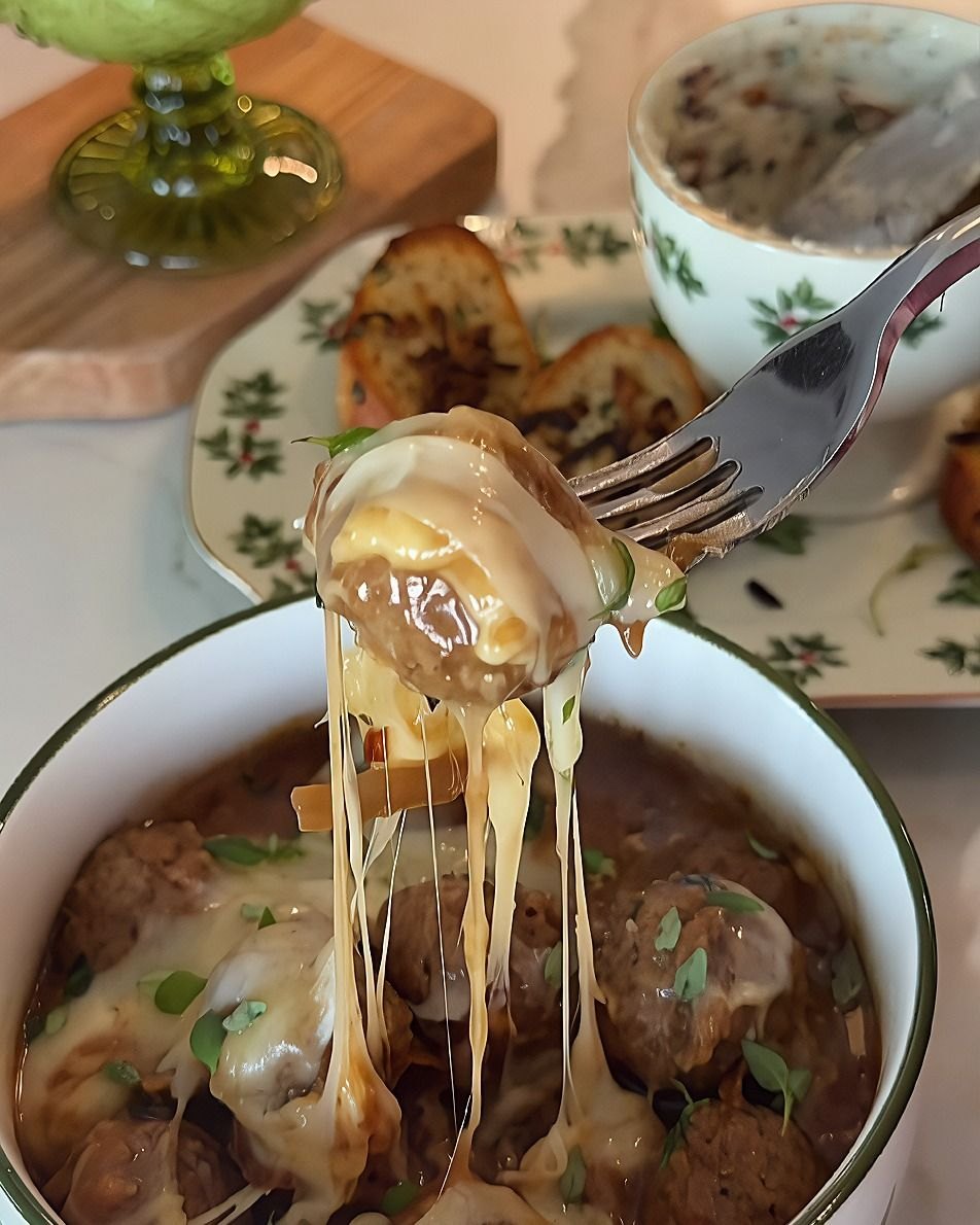 Crockpot French Onion Meatballs