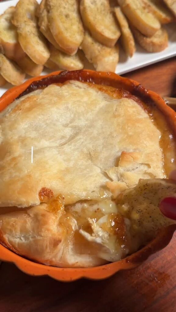 Fig Jam Baked Brie in Puff Pastry