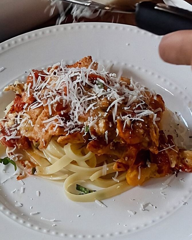Roasted Tomato Burrata Pasta with Chicken